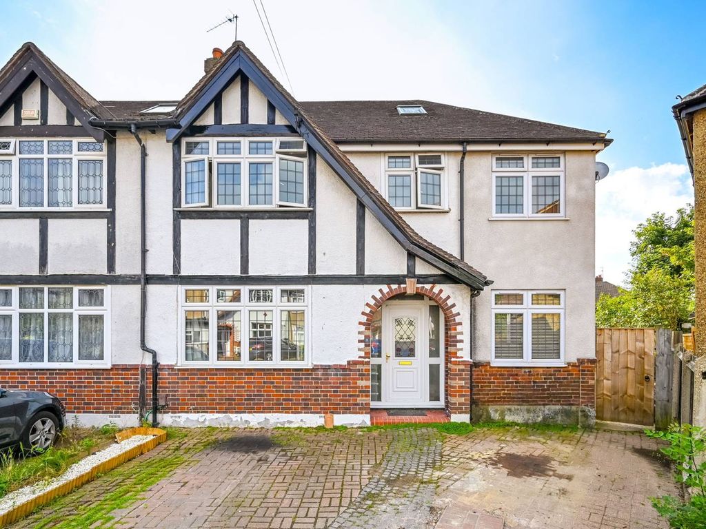 5 bed semidetached house for sale in Poplar Gardens, New Malden KT3, £