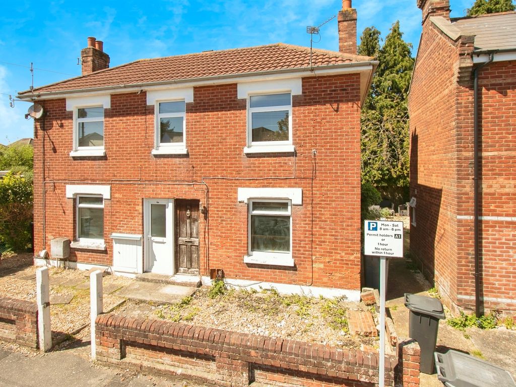 2 bed flat for sale in Stanfield Road, Winton, Bournemouth BH9, £