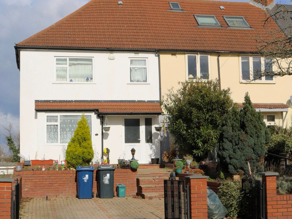 3 bed end terrace house for sale in Lynton Terrace, Lynton Road, West Acton W3, £855,000 Zoopla