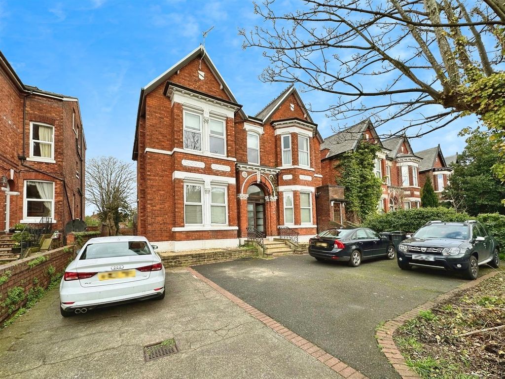 2 bed flat to rent in Ash Street, Southport, Merseyside PR8, £795 pcm