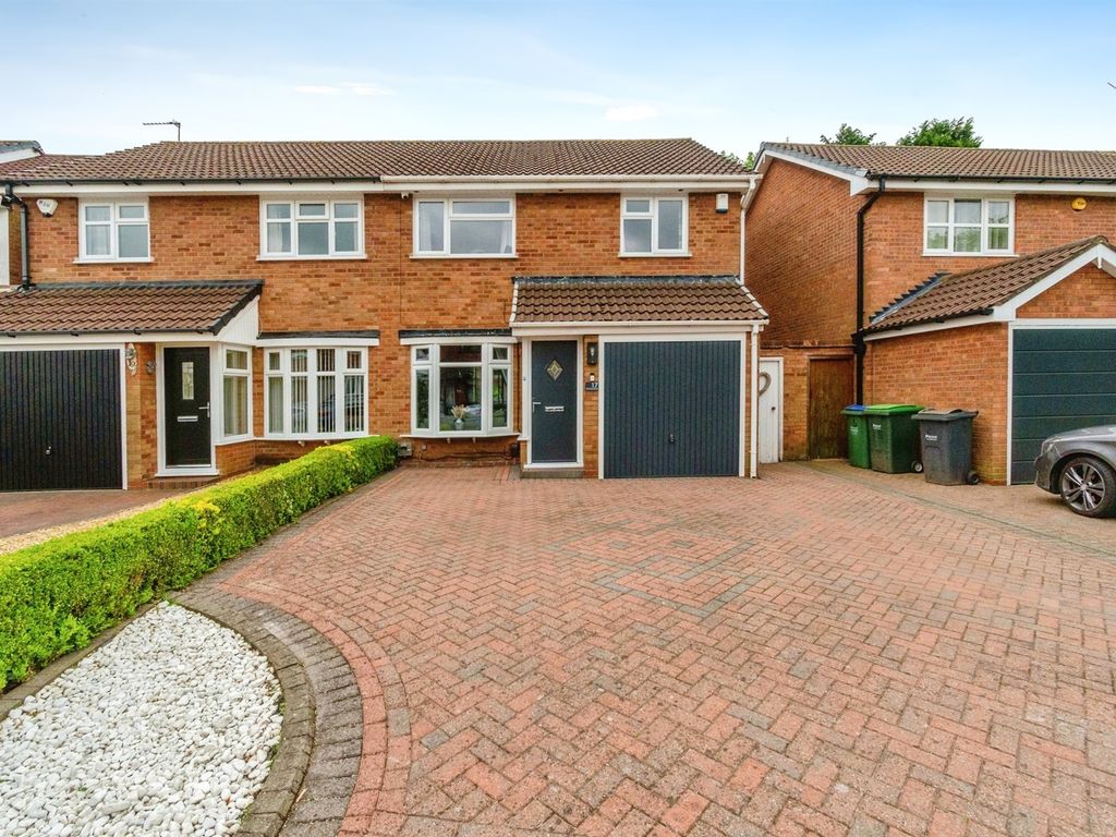 3 bed semidetached house for sale in Wooding Crescent, Tipton DY4, £