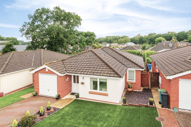 3 bed bungalow for sale in Clarence Gardens, Broadstone BH18, £550,000