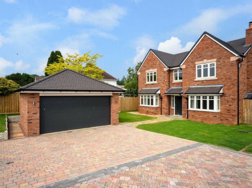 4 bed property to rent in Alton Grove, Bewdley DY12, £2,500 pcm Zoopla