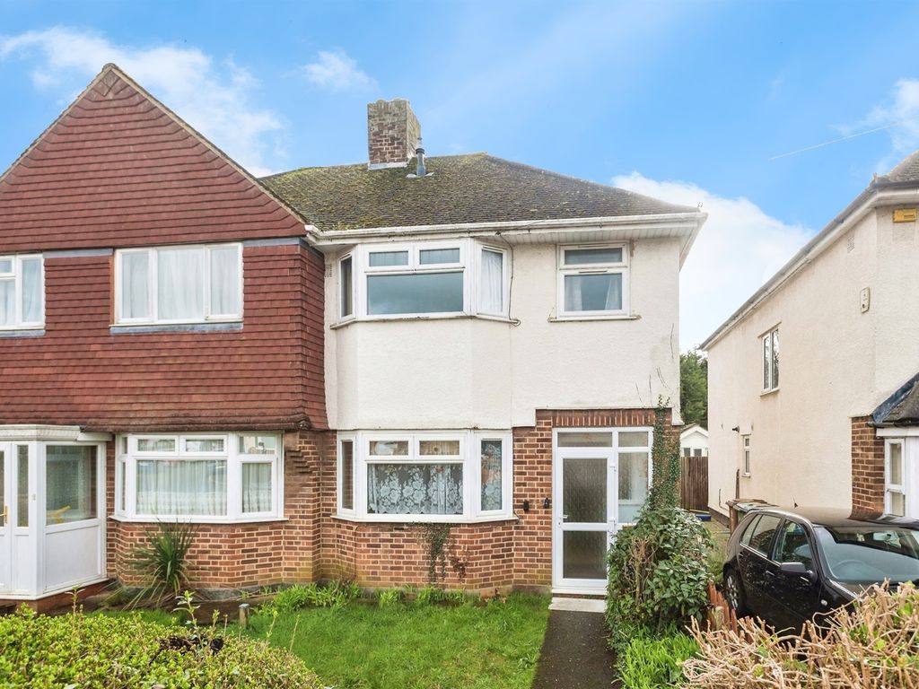 3 bed semidetached house for sale in Herschel Crescent, Littlemore