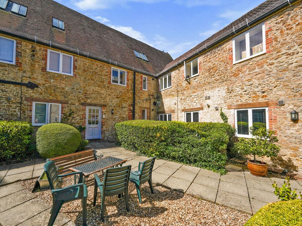 2 bed flat to rent in Gloucester Street, Faringdon SN7 Zoopla