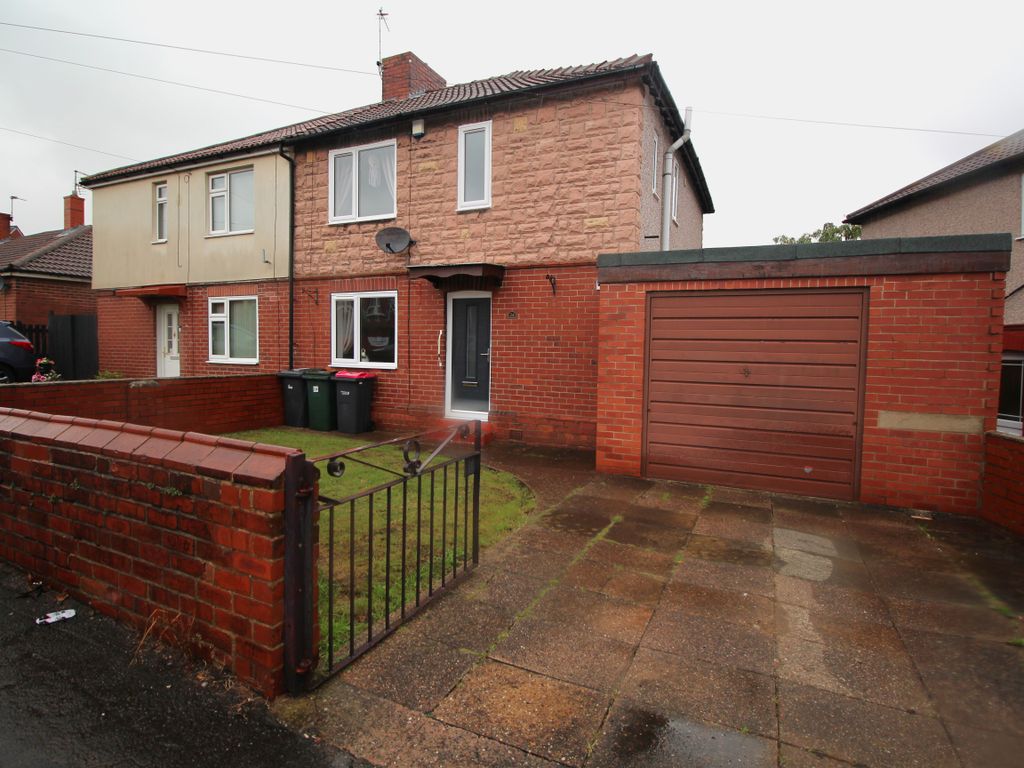 3 bed semidetached house for sale in Chapel Avenue, Brampton, Barnsley