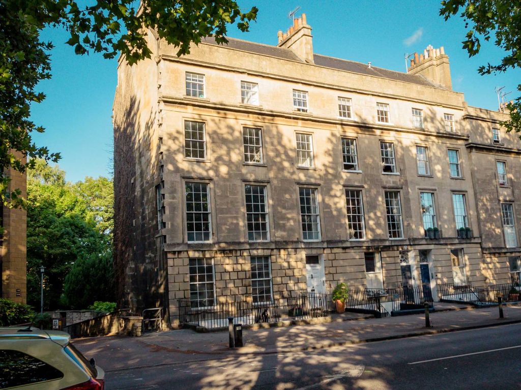 2 bed flat to rent in Rochfort Place, Bath BA2, £1,150 pcm Zoopla