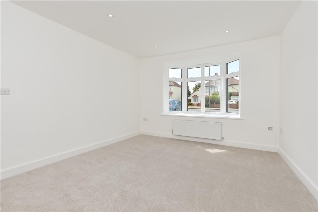 4 bed semidetached house for sale in Erith Road, Bexleyheath, Kent DA7