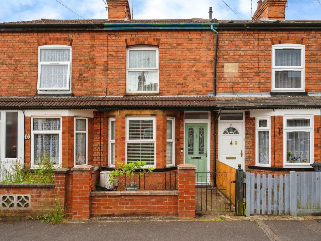 2 bed terraced house for sale in Mostyn Road, Luton LU3, £250,000 Zoopla