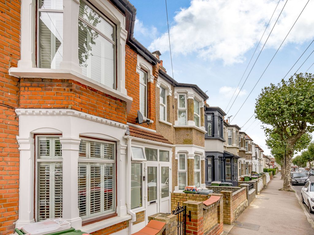 Rosebery Avenue, London E12