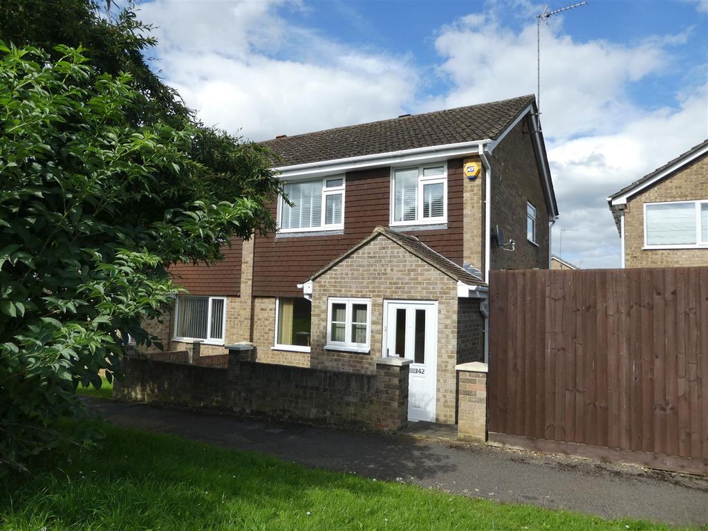 3 bed semidetached house for sale in Kingfisher Drive, Banbury OX16 Zoopla