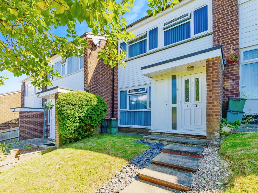 3 bed terraced house for sale in Markfield, Court Wood Lane, Croydon