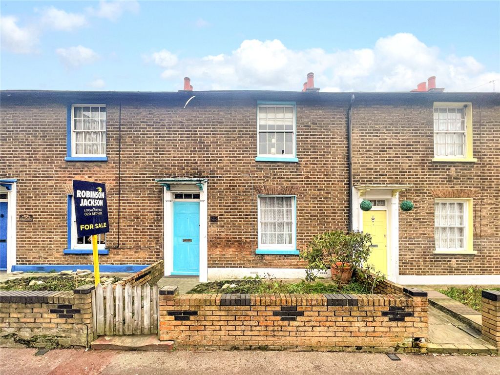 2 bed terraced house for sale in Market Street, Woolwich, London SE18