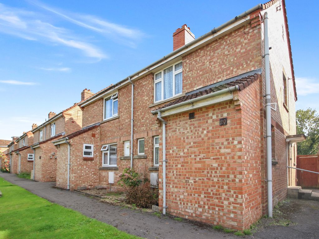 3 bed semidetached house for sale in Springfield Road, Westbury BA13