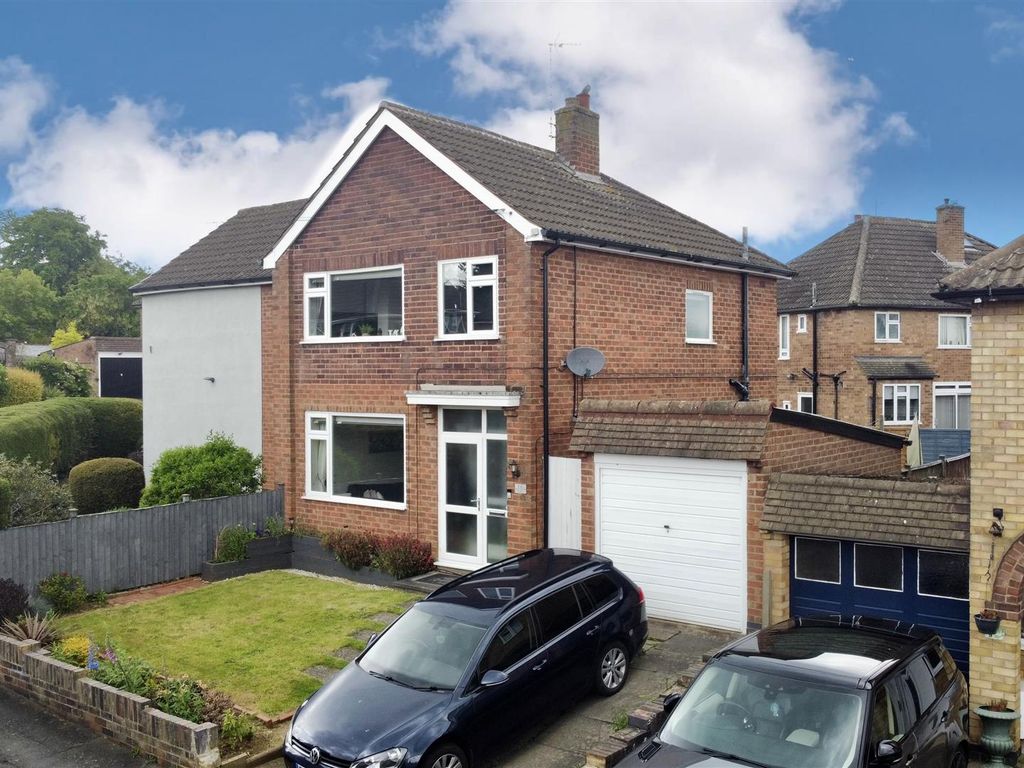 3 bed link detached house for sale in Denegate Avenue, Birstall