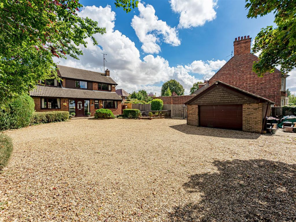 4 bed detached house for sale in Rockingham Road, Kettering NN16 Zoopla