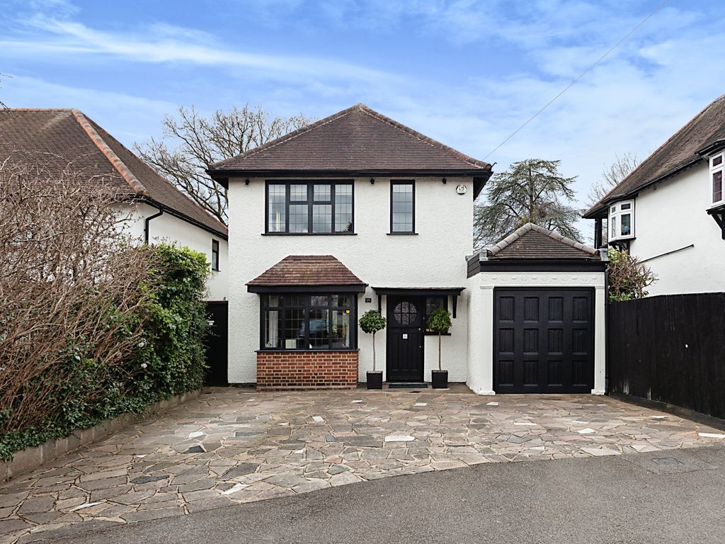 2 bed detached house for sale in Grange Crescent, Chigwell IG7 Zoopla