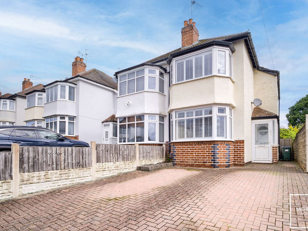 3 bed semidetached house for sale in Chestnut Road, Oldbury B68, £