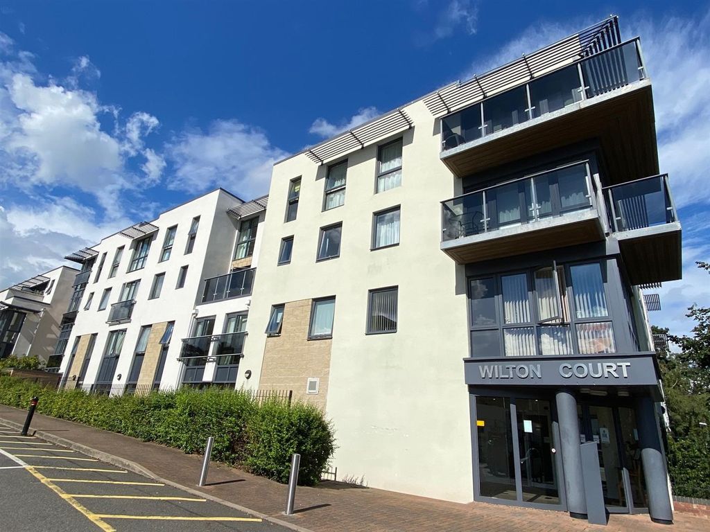 1 bed flat for sale in Wilton Court, Southbank Road, Kenilworth CV8