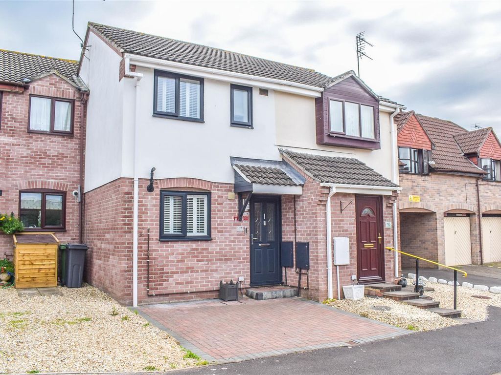 2 bed terraced house for sale in The Brambles, Berkeley GL13 Zoopla