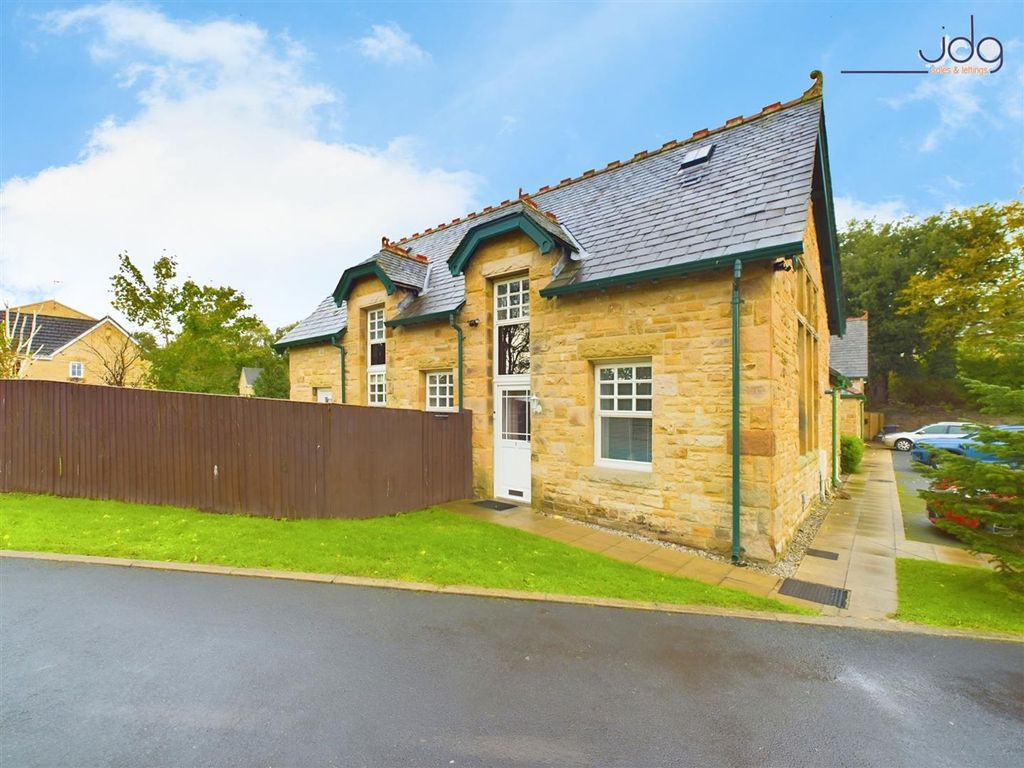 4 bed semidetached house for sale in Woodlea Court, Lancaster LA1, £