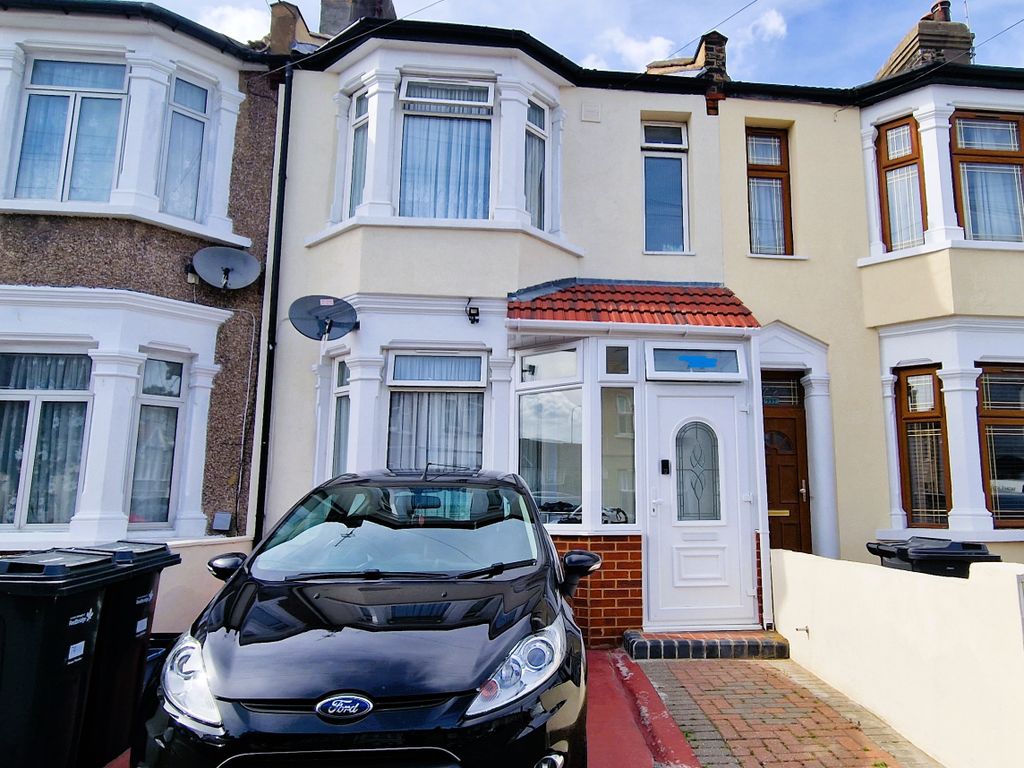 4 bed terraced house for sale in Norman Road, Ilford IG1 Zoopla