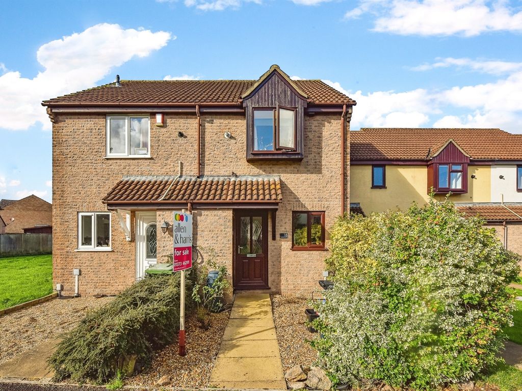 2 bed terraced house for sale in Somerton Gardens, Frome BA11, £250,000 Zoopla