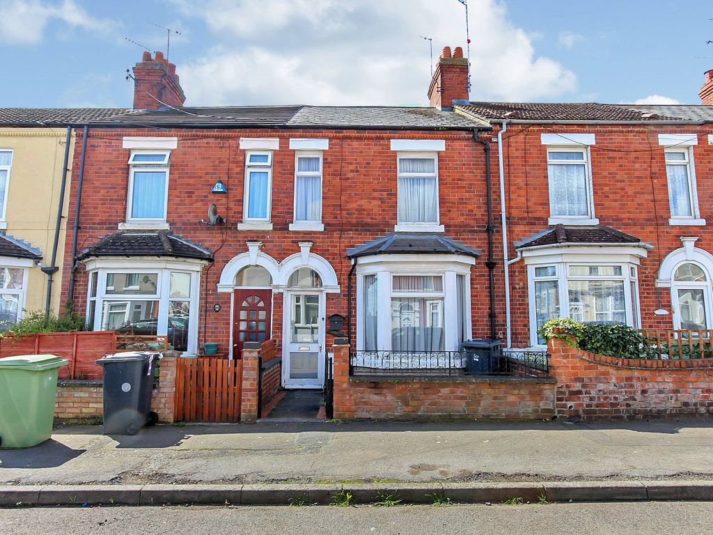 3 bed terraced house for sale in Alexandra Road, Wellingborough NN8