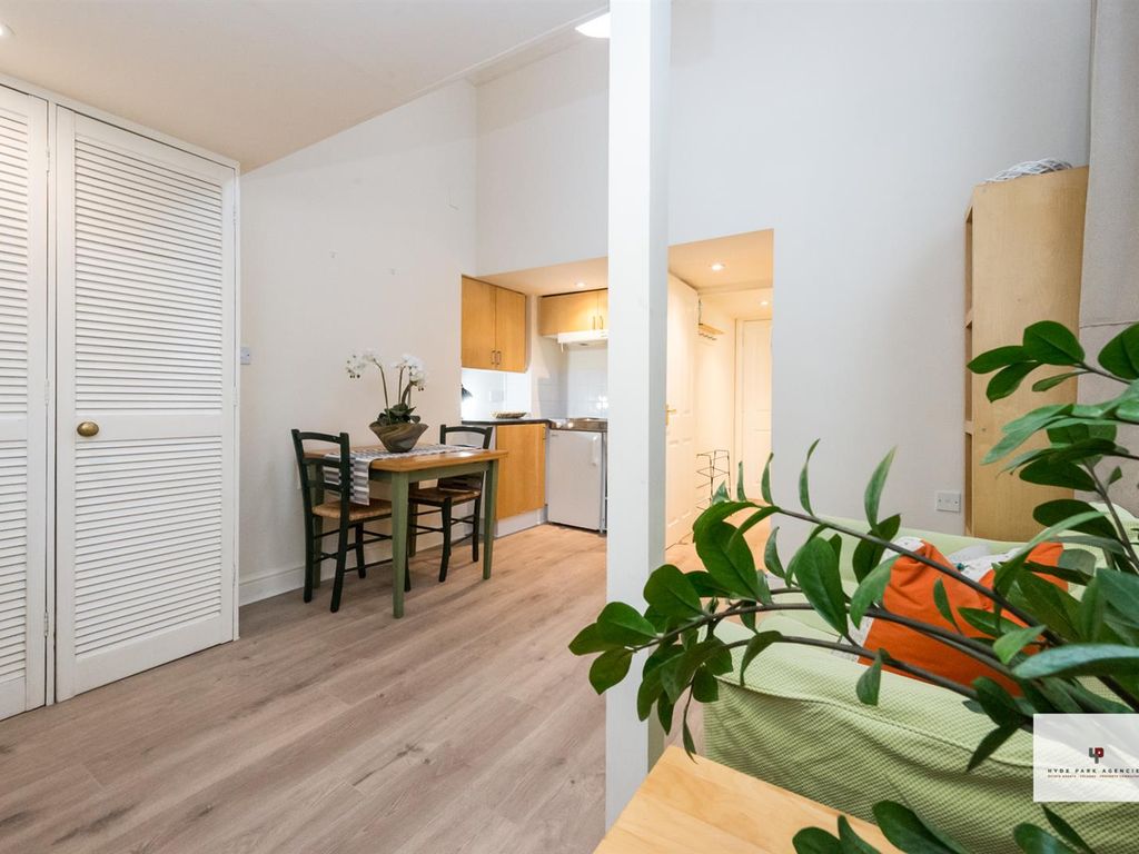 Studio to rent in Lancaster Gate, London W2, £1,600 pcm Zoopla