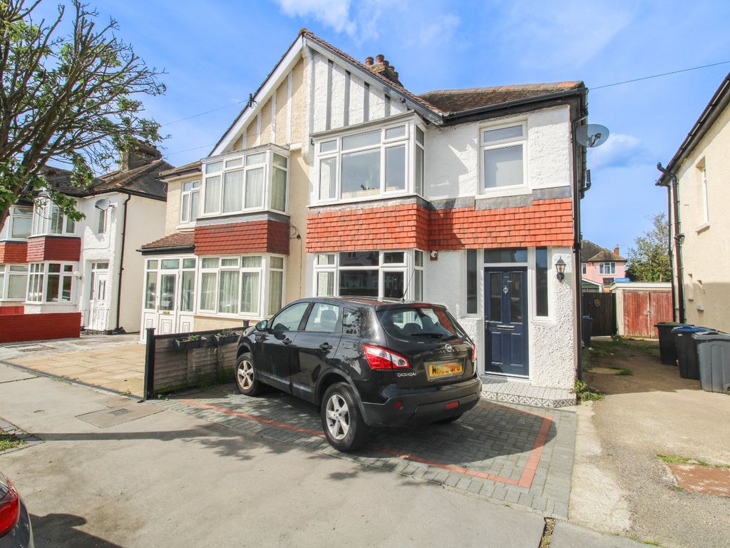 3 bed semidetached house for sale in Westbourne Road, Croydon CR0, £