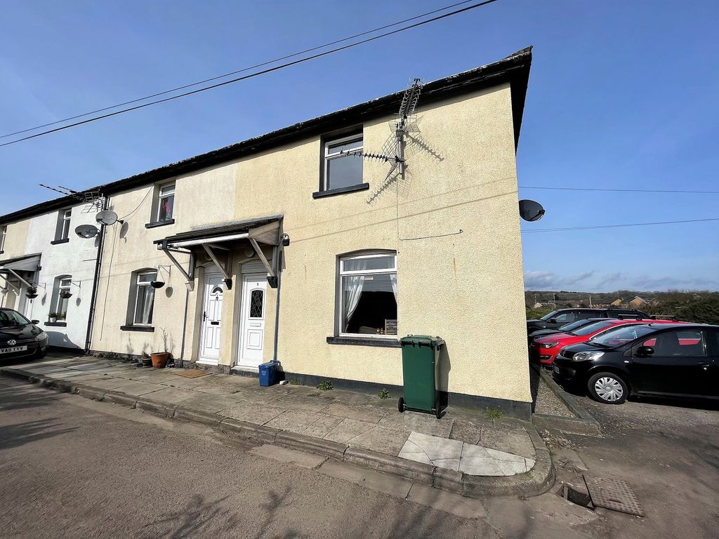 3 bed property to rent in Railway Terrace, Rogiet, Caldicot, Mon. NP26