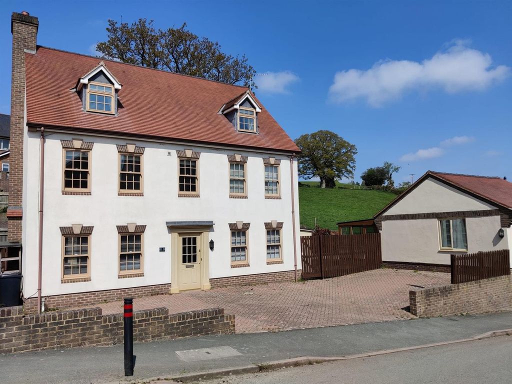 6 bed detached house for sale in Ffordd Spoonley, Llansantffraid SY22, £385,000 Zoopla