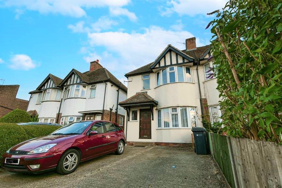 3 bed semidetached house for sale in Woodbridge Hill, Guildford GU2