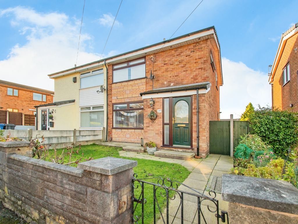 3 bed semidetached house for sale in Outwood Road, Radcliffe
