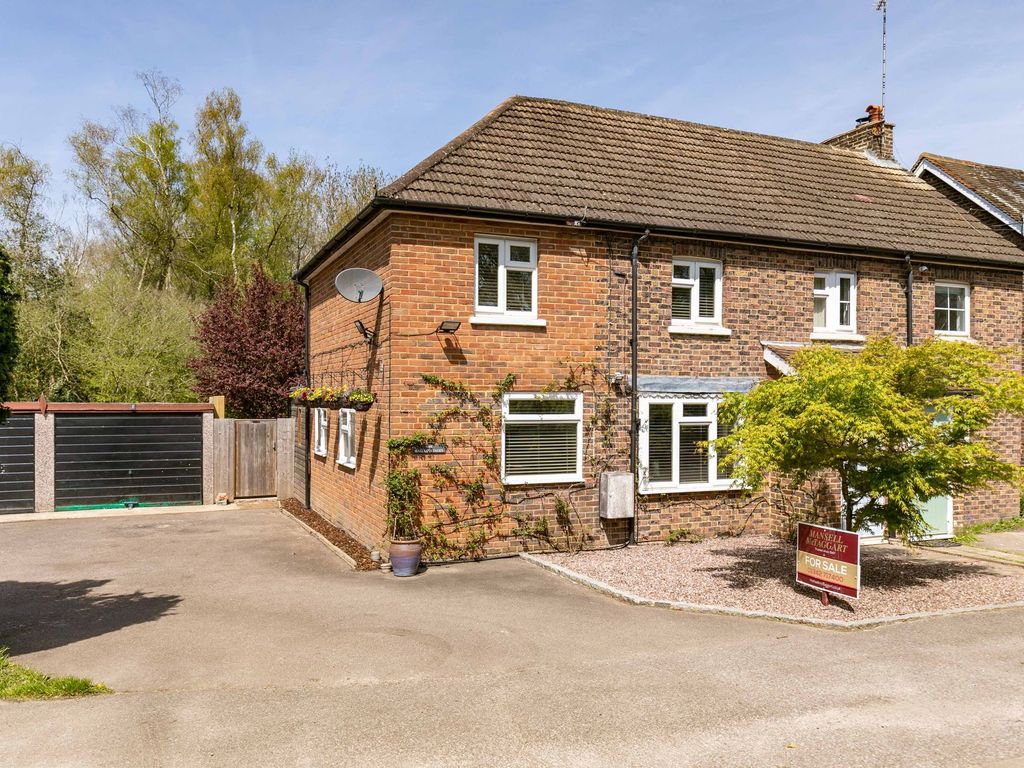 3 bed semidetached house for sale in Snow Hill, Crawley Down RH10 Zoopla