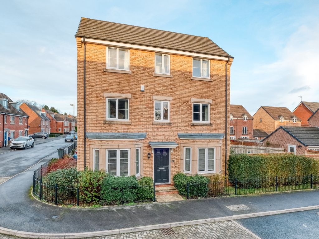 4 bed detached house for sale in Riverpark Way, Northfield, Birmingham