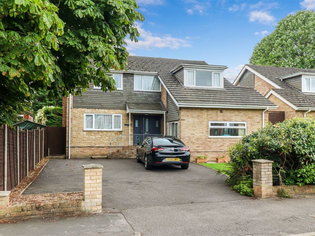 4 bed detached house for sale in Ray Park Road, Maidenhead SL6, £