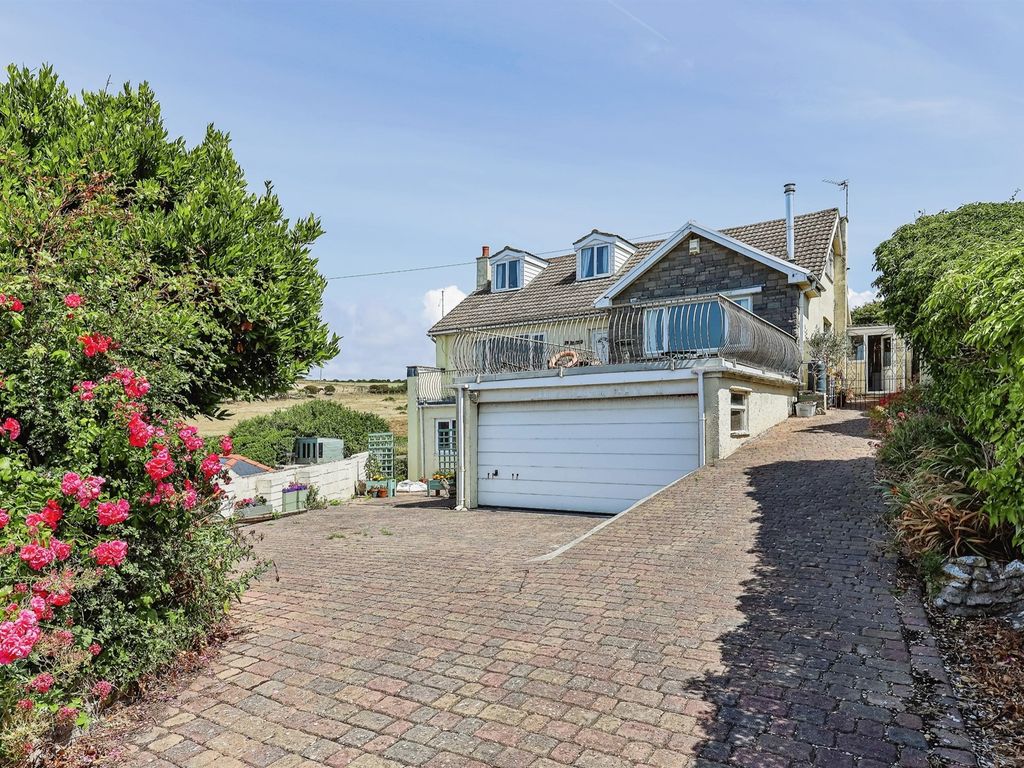 4 bed property for sale in Bridgend, OgmoreBySea, Bridgend CF32 Zoopla