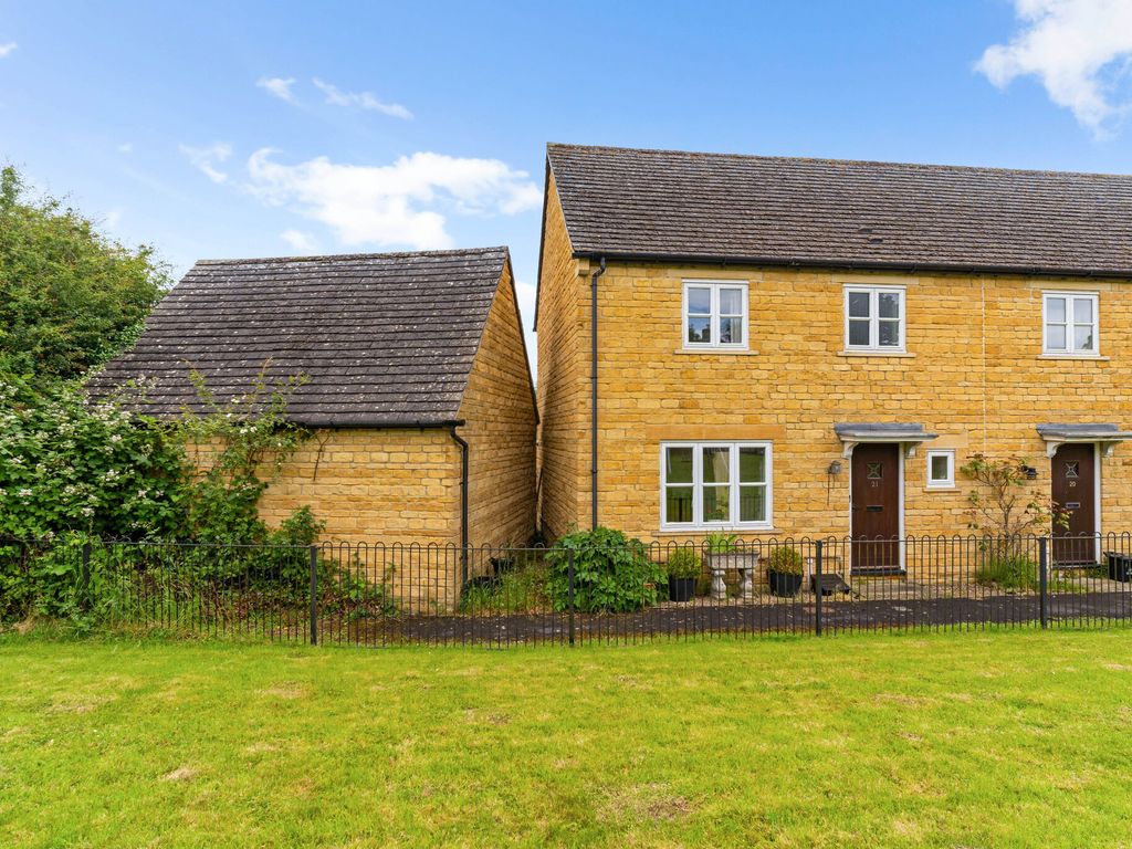 3 bed end terrace house for sale in Castle Nurseries, Chipping Campden