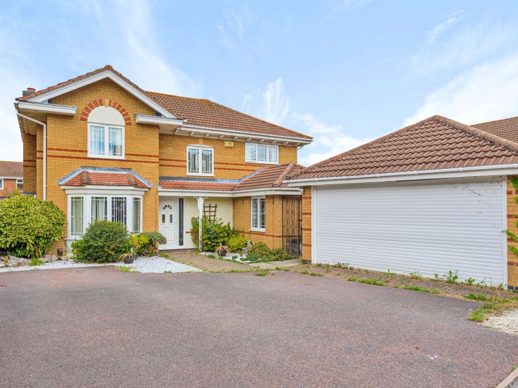 4 bed detached house for sale in Batcheldor Gardens, Bromham, Bedford