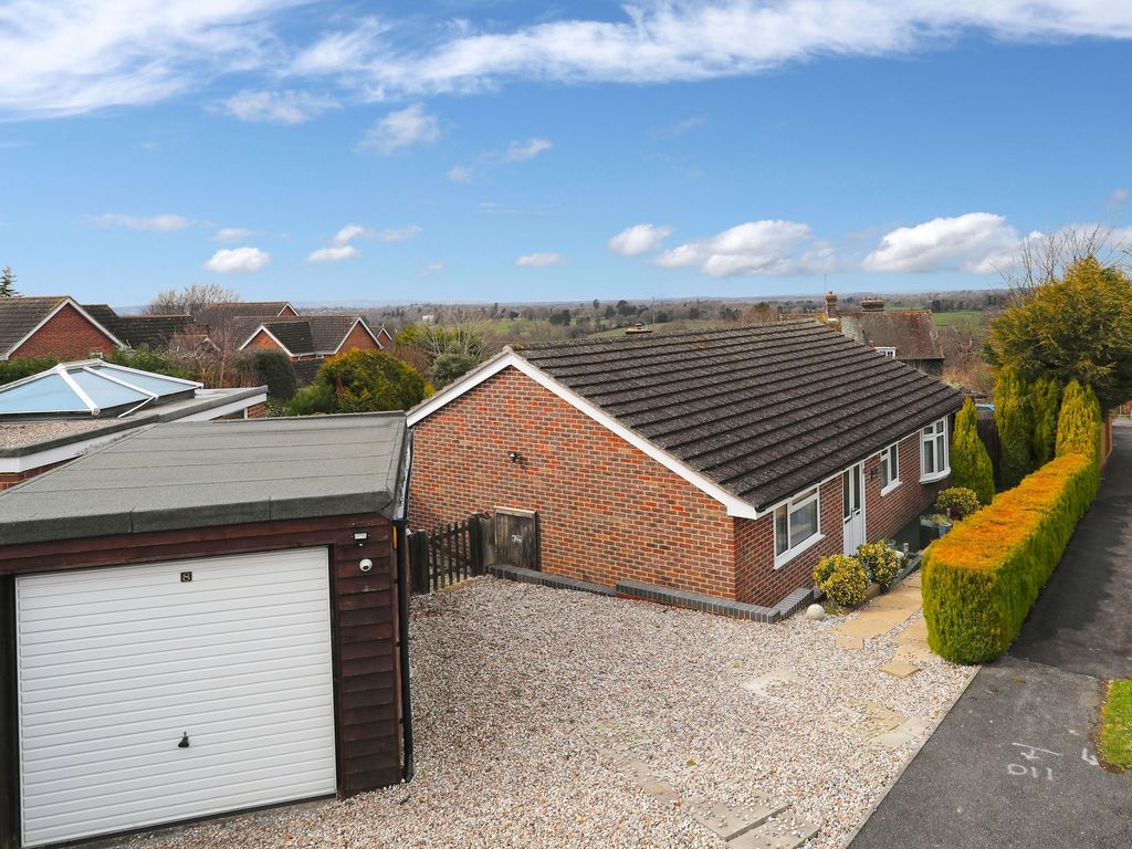 3 bed detached bungalow for sale in Park View, Buxted TN22, £525,000