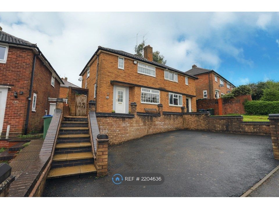 2 bed semidetached house to rent in Timbertree Crescent, Cradley Heath