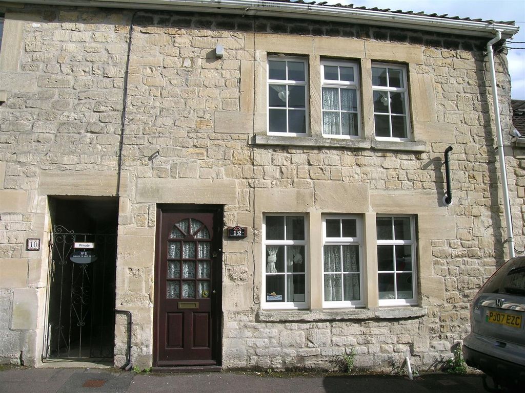 2 bed terraced house to rent in Regents Place, BradfordOnAvon BA15