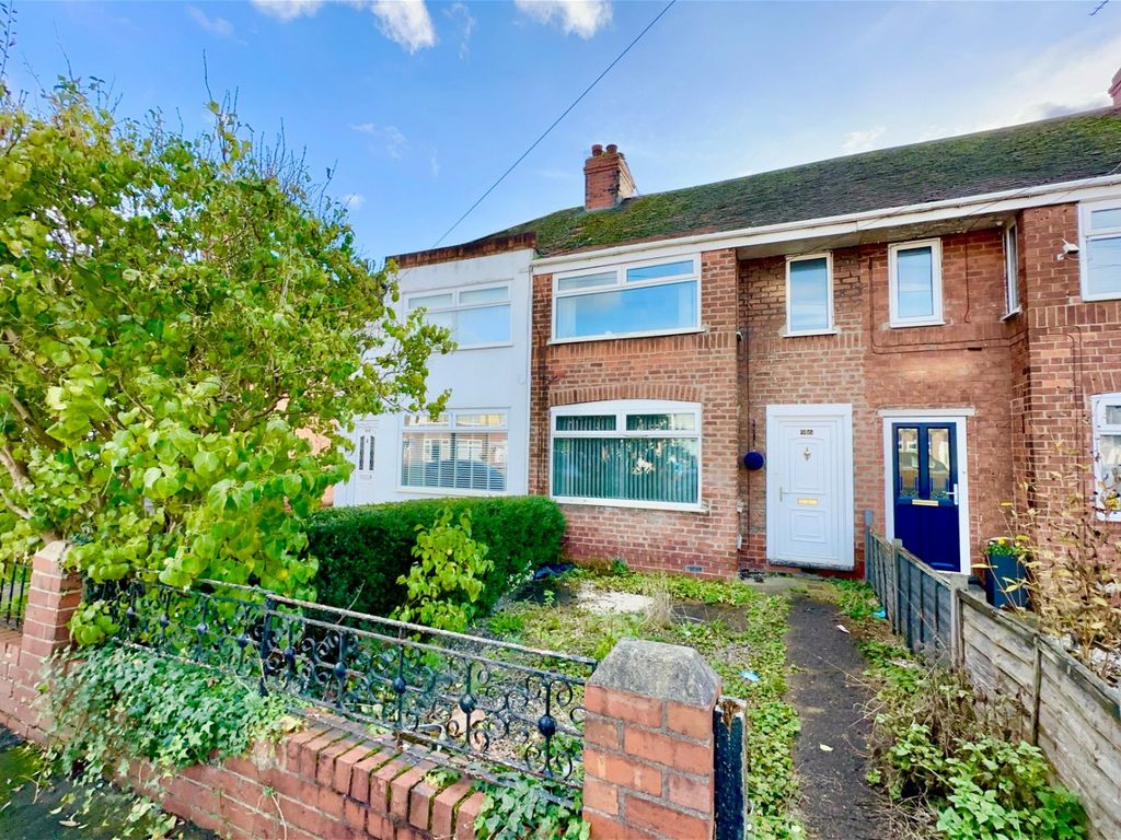 3 bed terraced house for sale in Welwyn Park Road, Hull HU6, £100,000