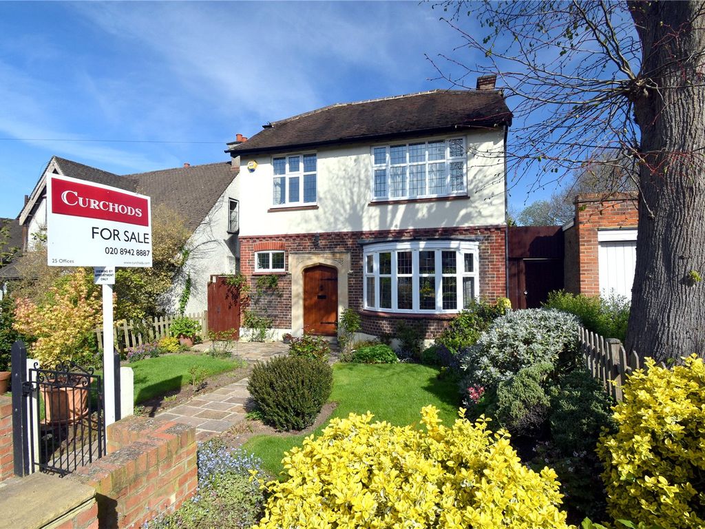 5 bed detached house for sale in Lynton Road, New Malden KT3, £