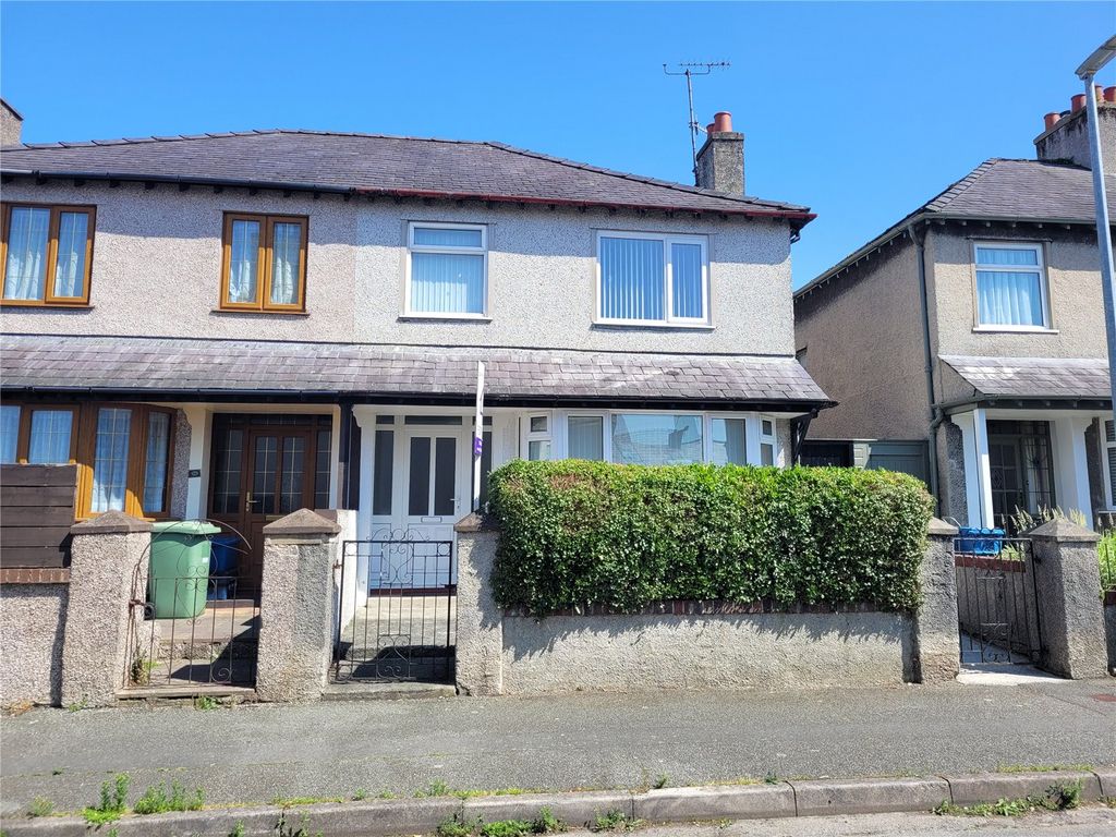 3 bed semidetached house for sale in Vaynol Street, Caernarfon