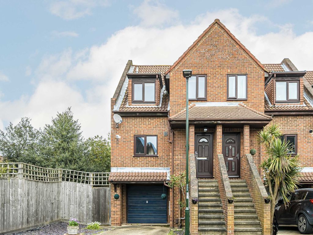 2 bed semidetached house for sale in Rectory Grove, Hampton TW12, £