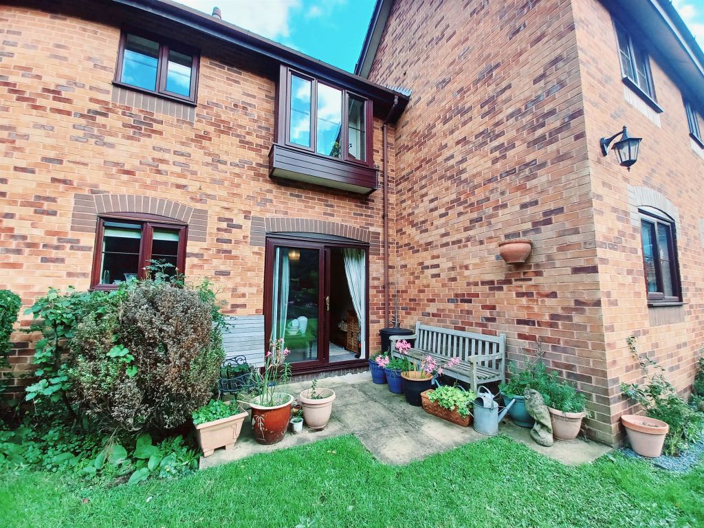 1 bed flat for sale in Armstrong Road, Thorpe St. Andrew, Norwich NR7