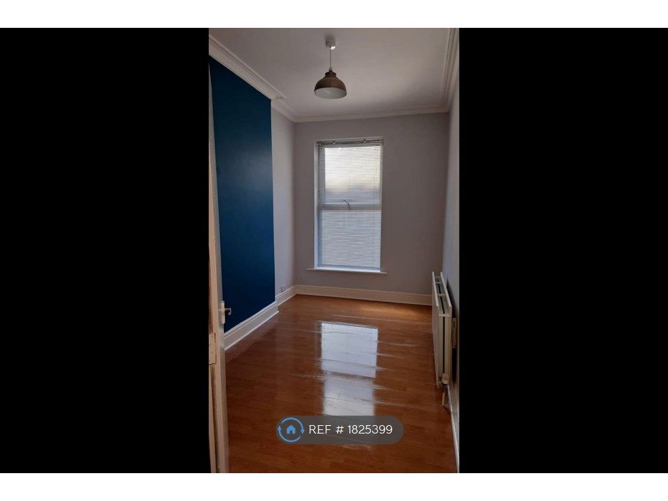 2 bed flat to rent in Hawarden Road, Colwyn Bay LL29, £765 pcm Zoopla