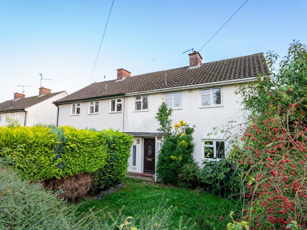 3 bed semidetached house to rent in Stansted Road, Elsenham,